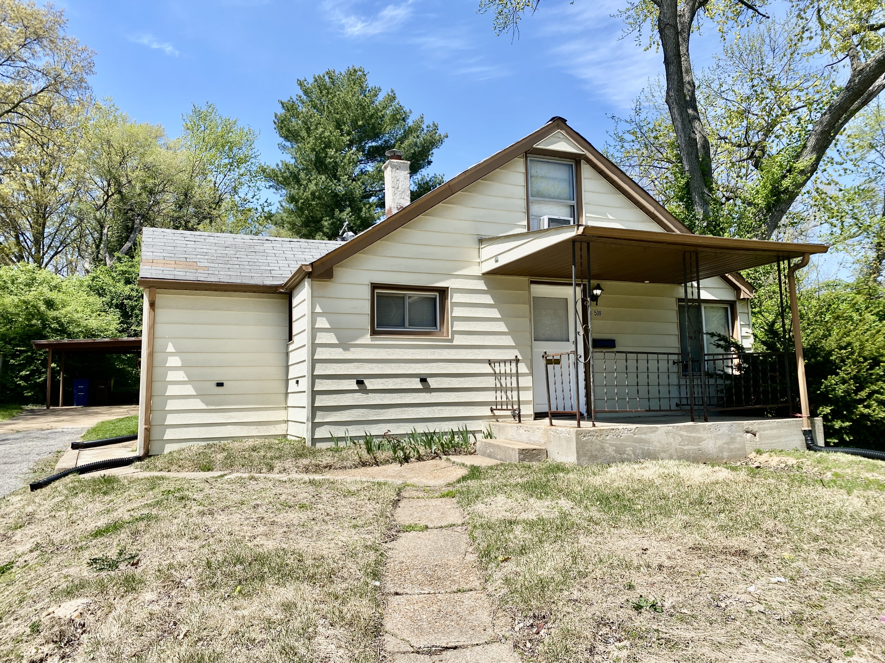 509 La Motte Lane